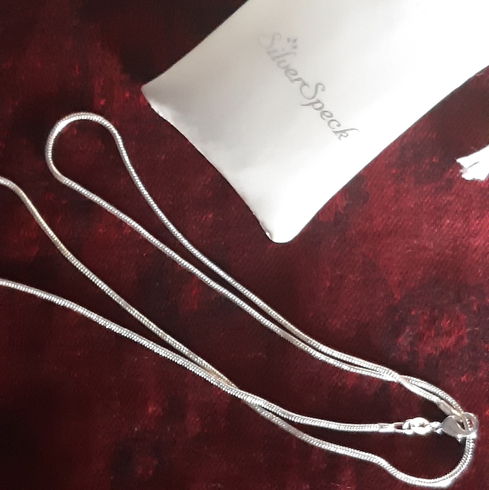 New. 26 inch silver chain.